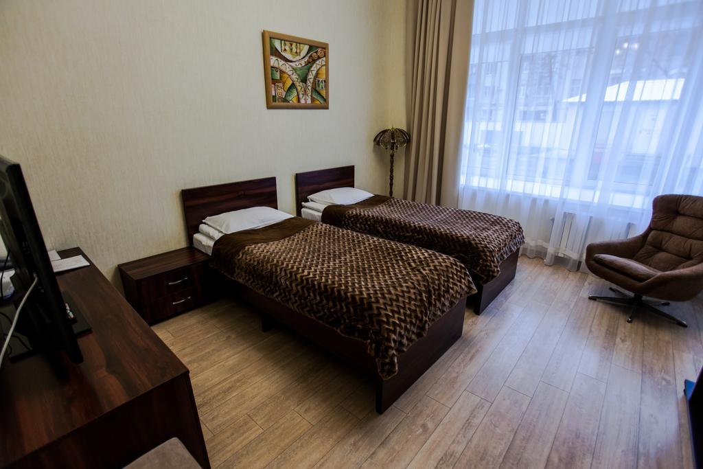 Hotel Tsentralnaya Gomel Bagian luar foto